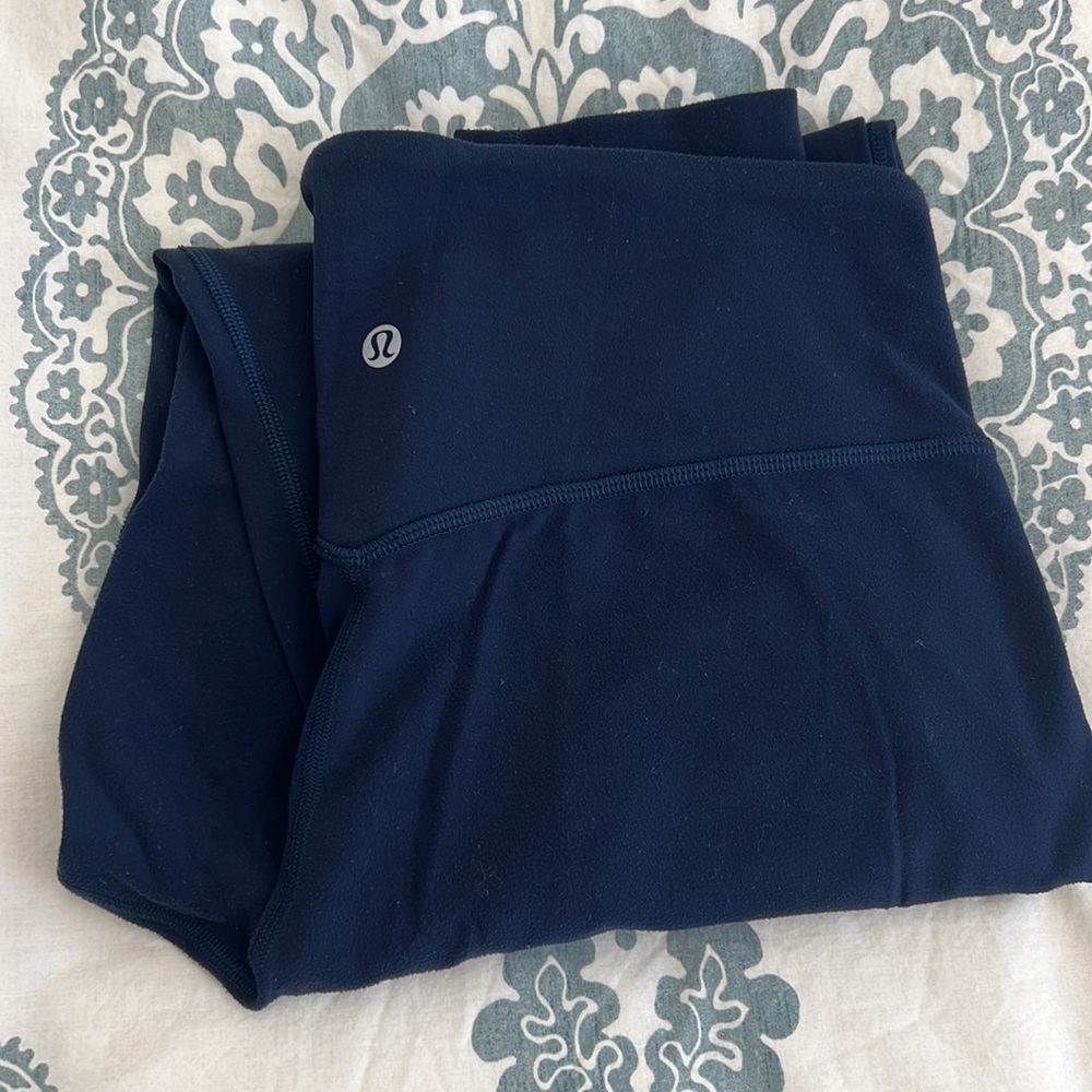 Lululemon align joggers size 6 navy with pockets